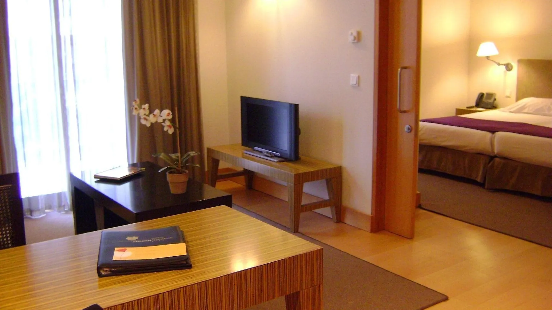 Golden Residence Hotel Φουνκάλ